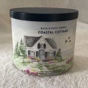 Bath & Body Works 3 wick candle Costal Cottage